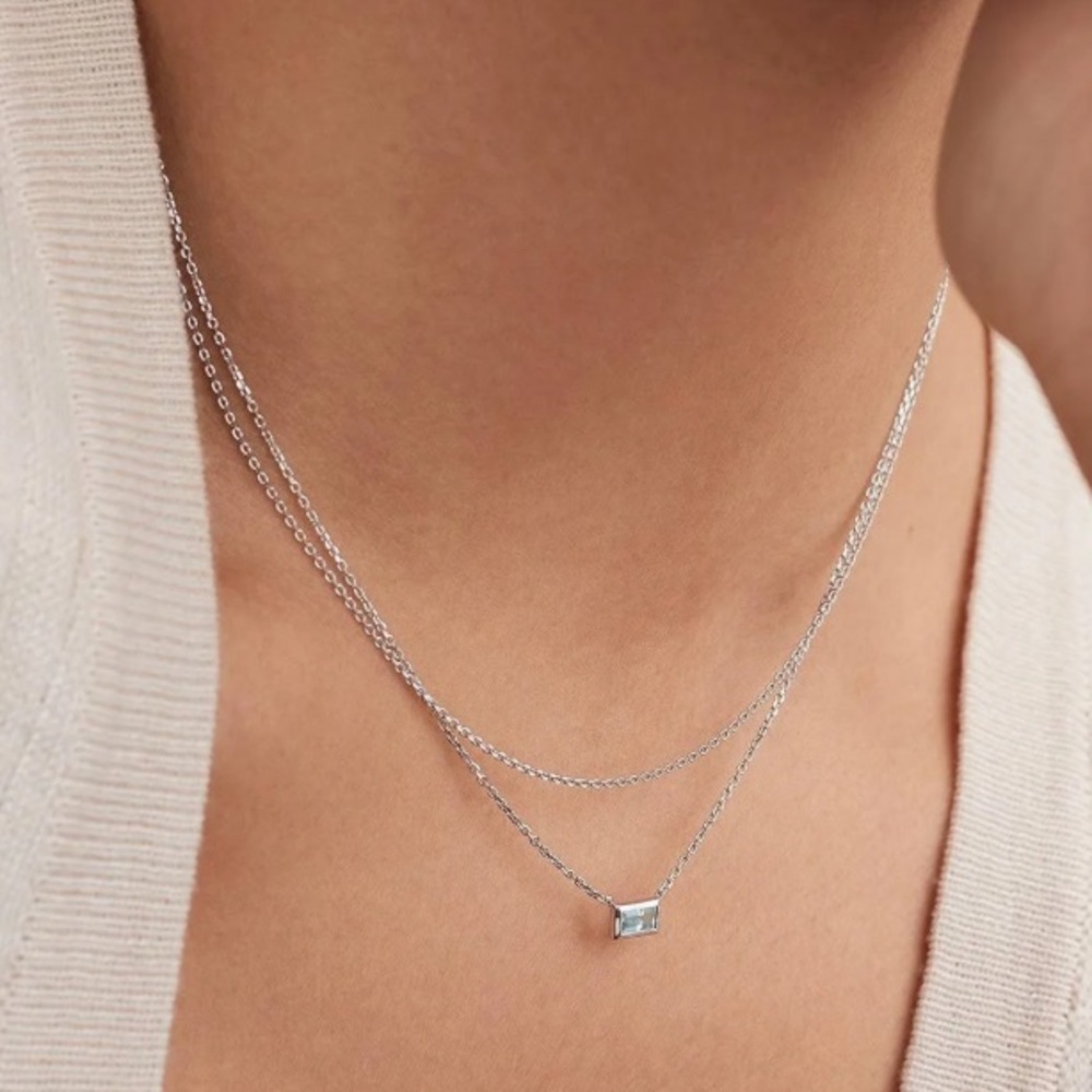 Mejuri Layered Baguette Necklace - Picture 3 of 3
